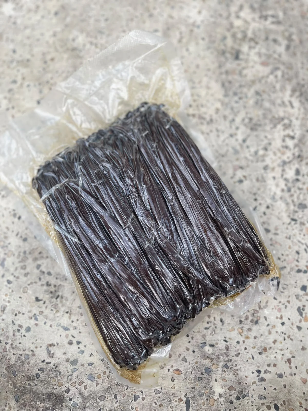 Vacuum-packed Planifolia vanilla beans